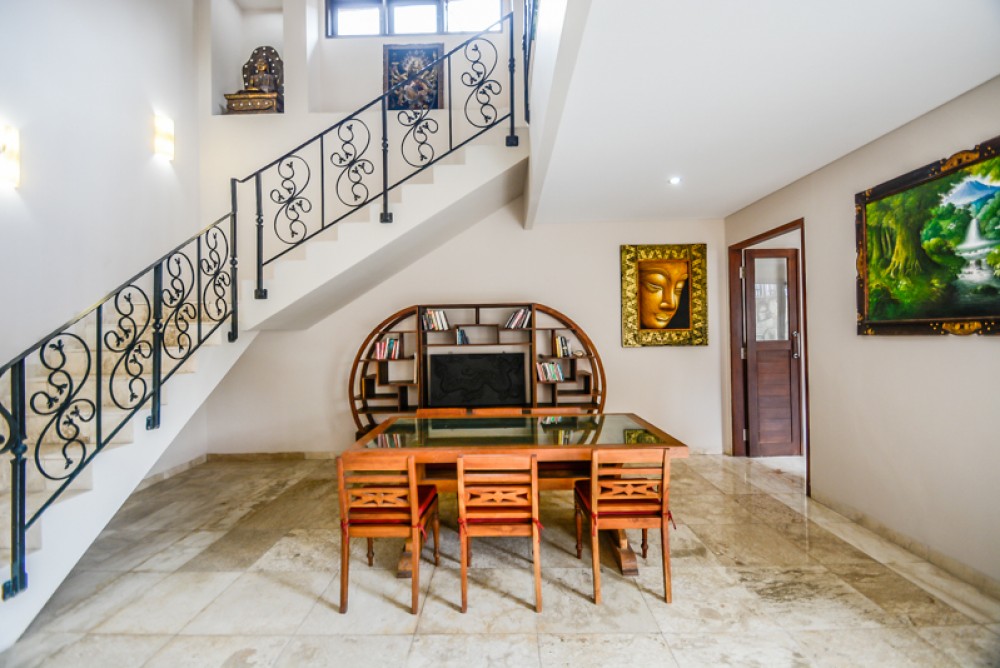 Villa de plein pied à deux niveaux offrant le meilleur rapport qualité-prix à vendre à Jimbaran