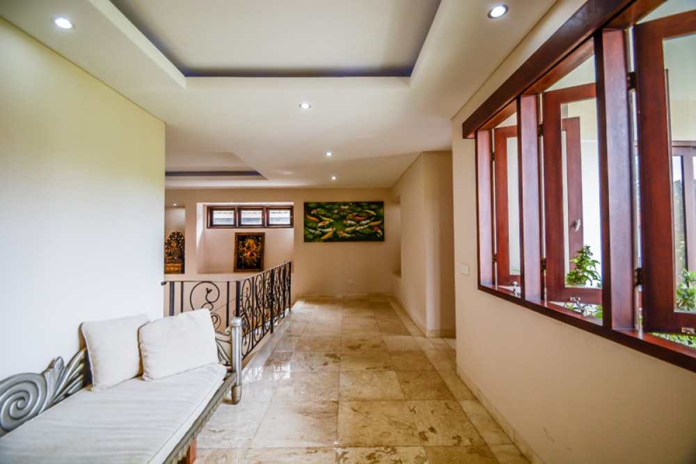 Villa de plein pied à deux niveaux offrant le meilleur rapport qualité-prix à vendre à Jimbaran