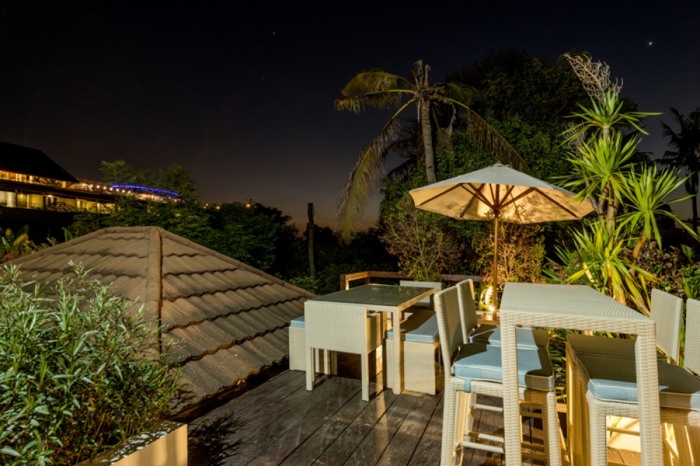 Amazing Modern Freehold Villa dengan Pemandangan Laut untuk Dijual di Jimbaran