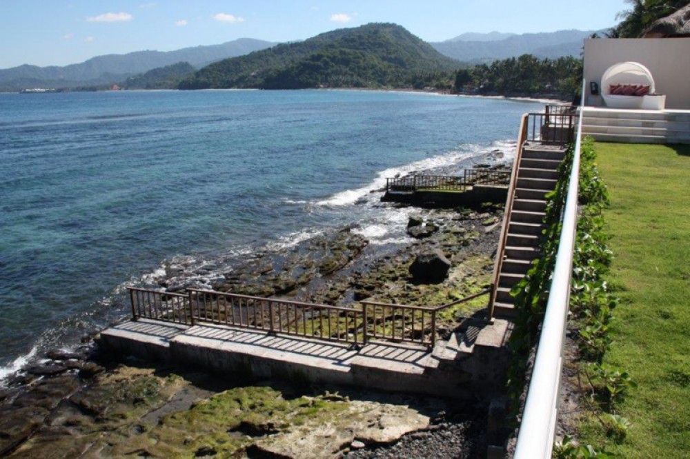 Luxurious Freehold Beachfront Villa for Sale in Candidasa