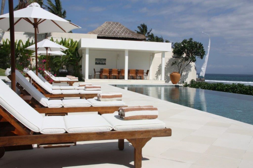 Luxurious Freehold Beachfront Villa for Sale in Candidasa