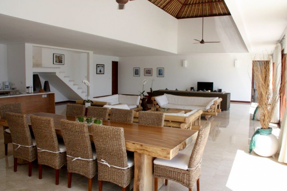 Luxurious Freehold Beachfront Villa for Sale in Candidasa