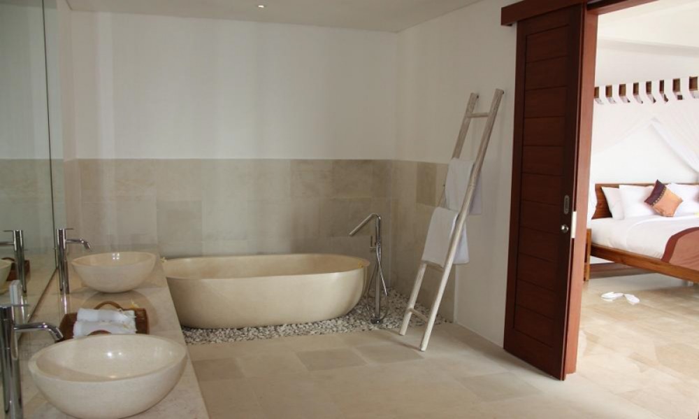 Luxurious Freehold Beachfront Villa for Sale in Candidasa