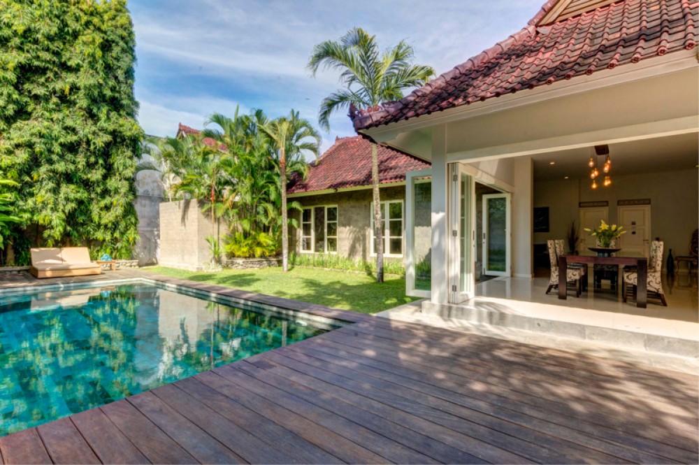 Amazing Two Level Freehold Villa for Sale in Umalas