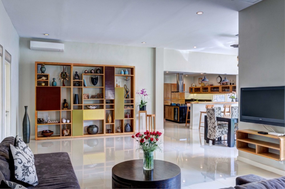 Amazing Two Level Freehold Villa Dijual di Kerobokan