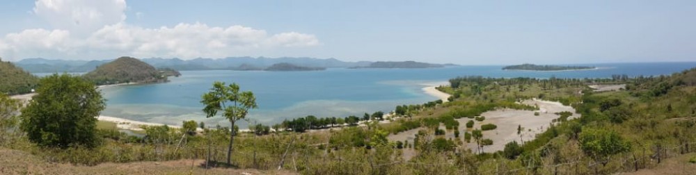 Beautiful Beachfront 89 Are Freehold land in Gili Gede for Sale