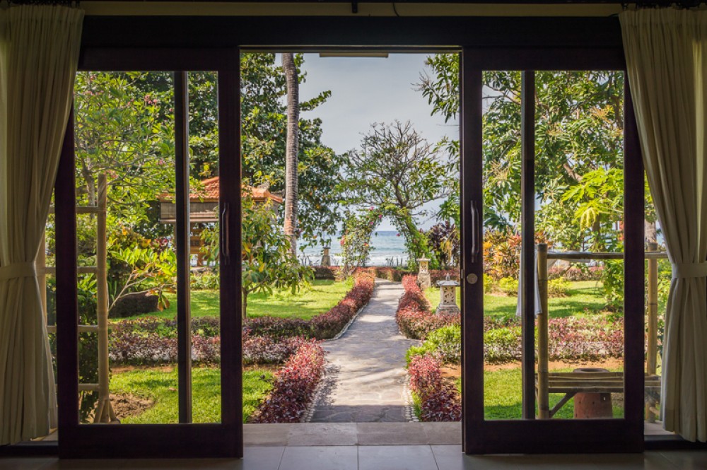 Villa cantik di tepi pantai kawasan Buleleng