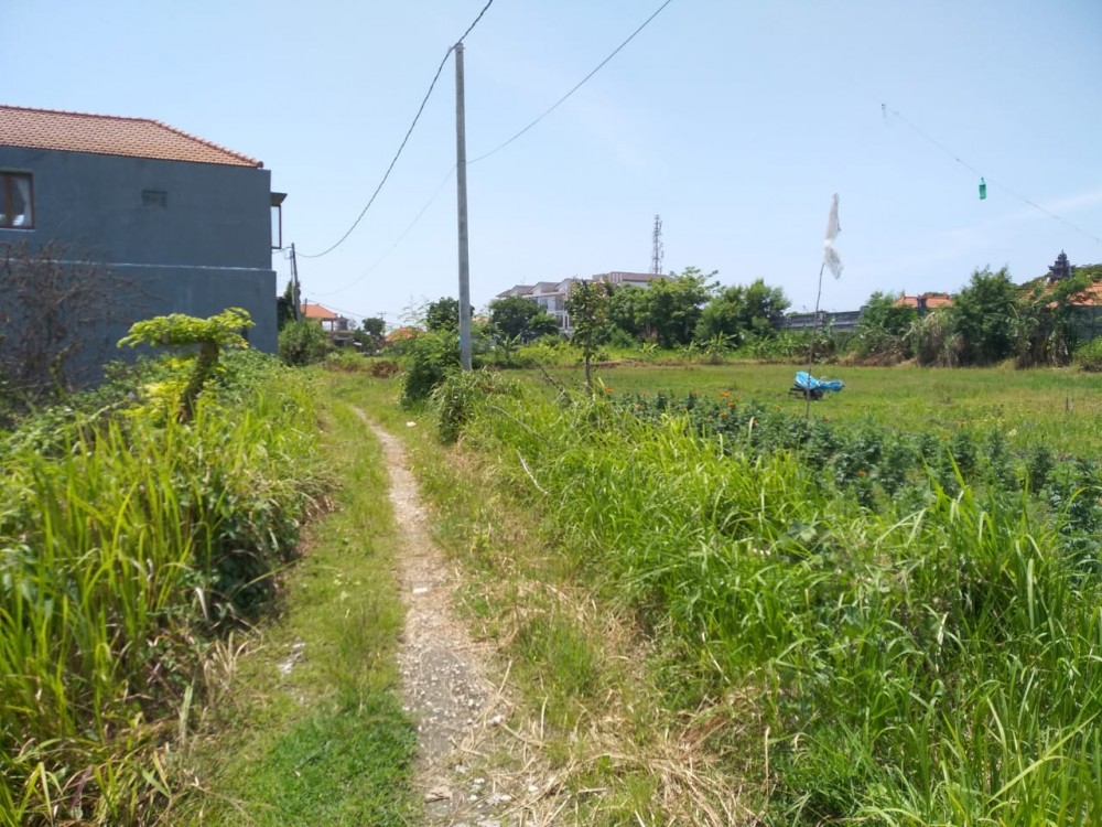 Ideal Berawa 7 are Leasehold Land