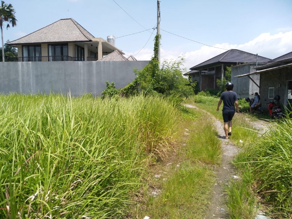 Ideal Berawa 7 are Leasehold Land