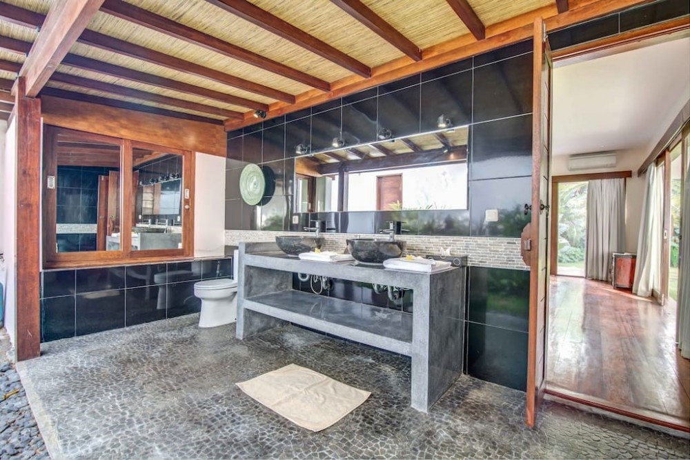 Stunning Four Bedroom Tropical Garden Villa in Umalas