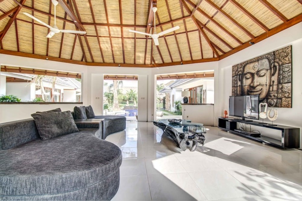 Stunning Four Bedroom Tropical Garden Villa in Umalas