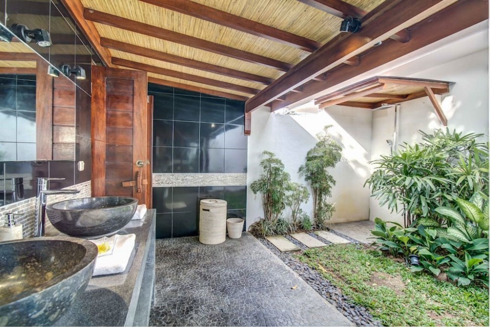 Stunning Four Bedroom Tropical Garden Villa in Umalas