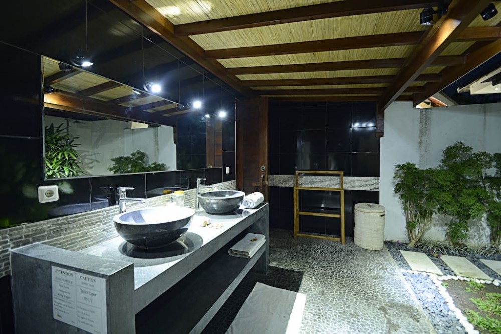 Stunning Four Bedroom Tropical Garden Villa in Umalas