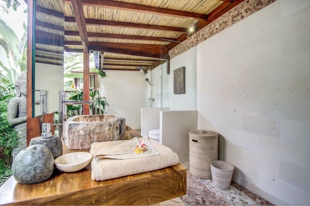 Stunning Four Bedroom Tropical Garden Villa in Umalas