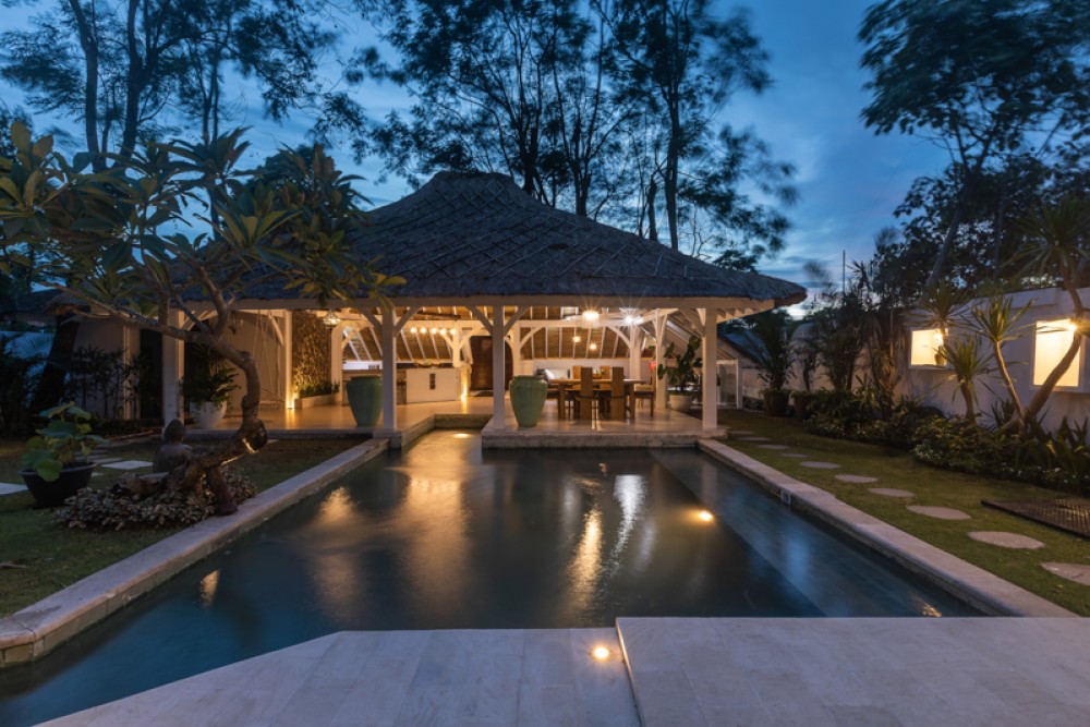 Charming Three Bedrooms Villa Dijual di Canggu