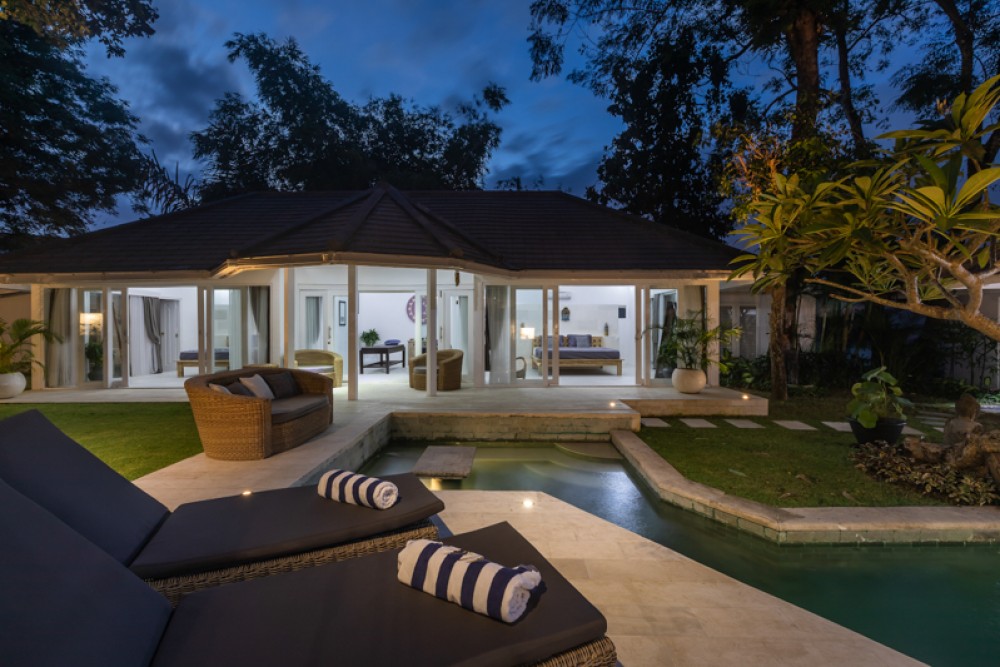 Charming Three Bedrooms Villa Dijual di Canggu