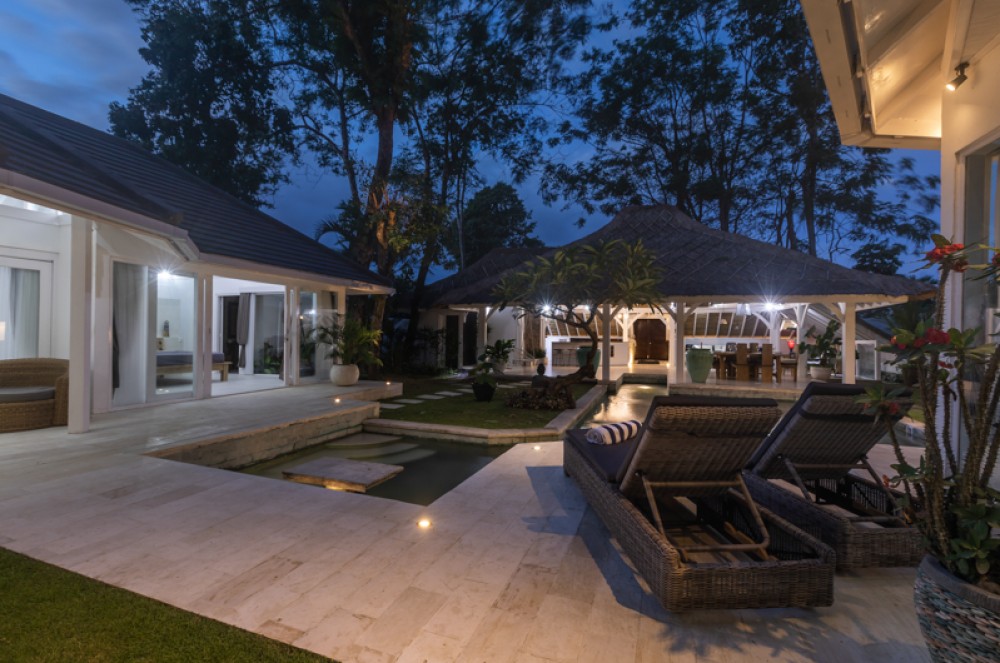 Charming Three Bedrooms Villa Dijual di Canggu