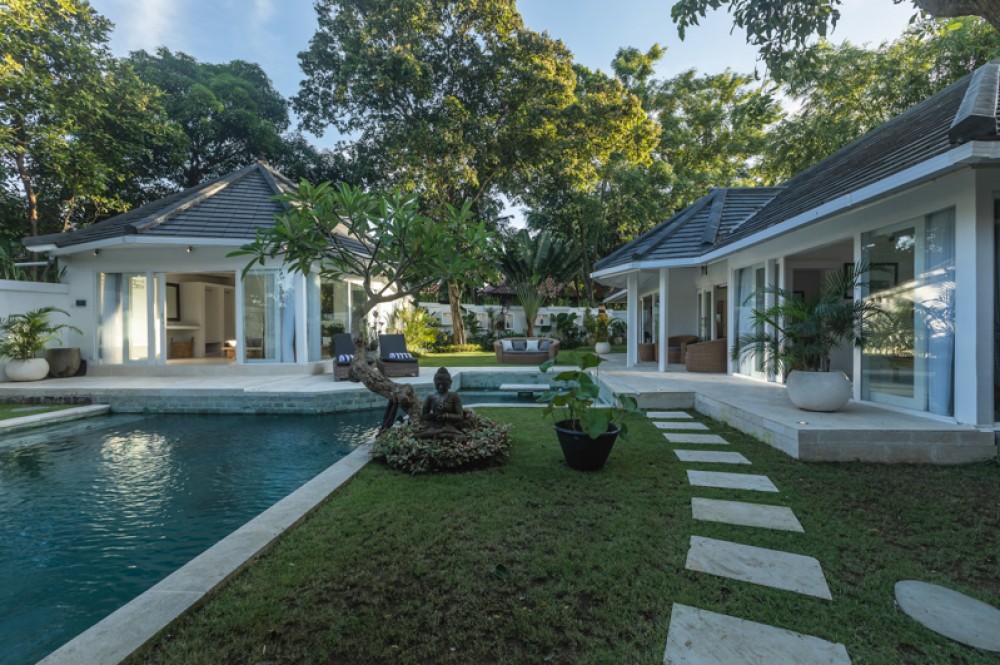 Charming Three Bedrooms Villa Dijual di Canggu