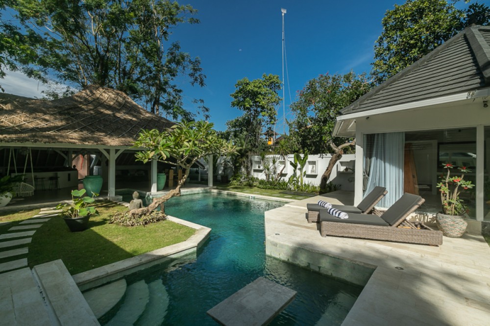 Charming Three Bedrooms Villa Dijual di Canggu