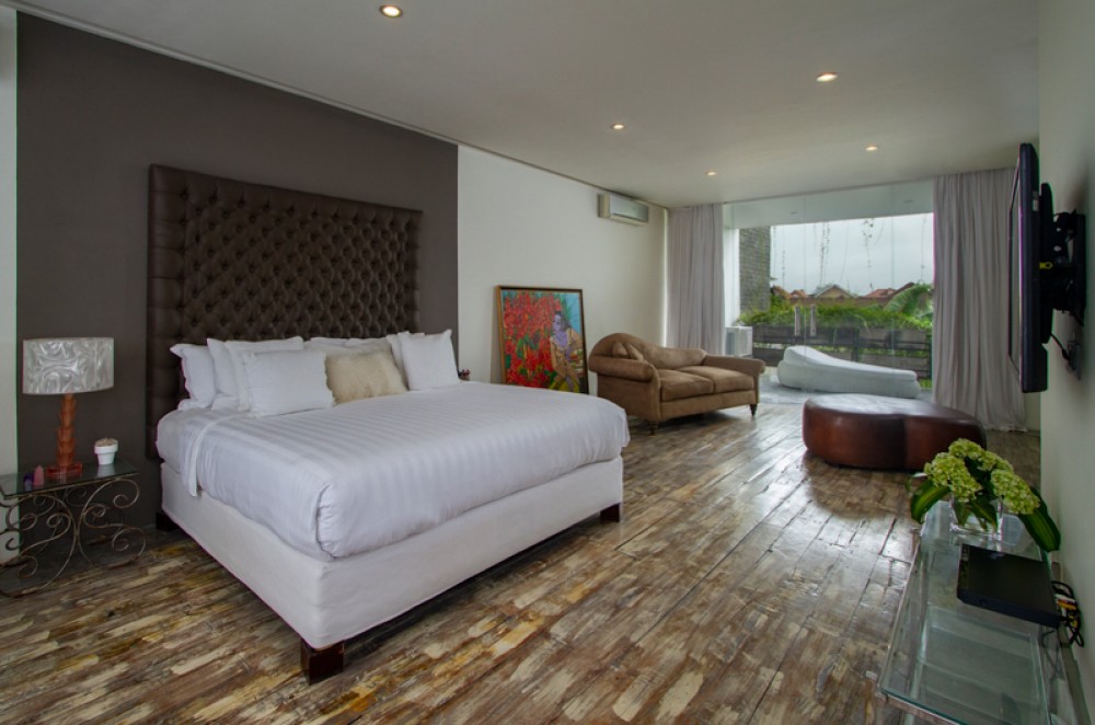 Stylish and Comfortable Three Bedrooms Villa for Sale in Seminyak