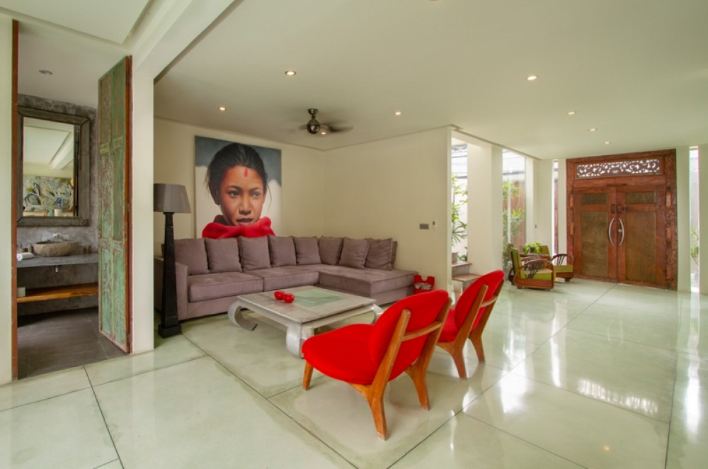 Villa élégante et confortable avec trois chambres à vendre à Seminyak