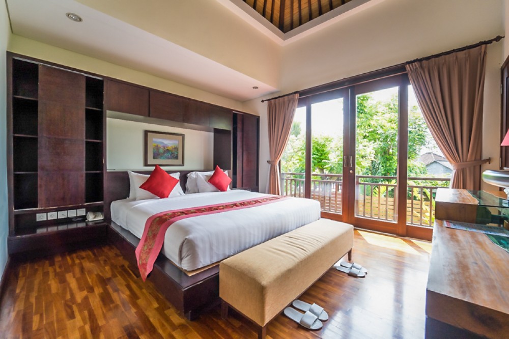 Charming Two Bedrooms Villa Complex for Sale in Canggu