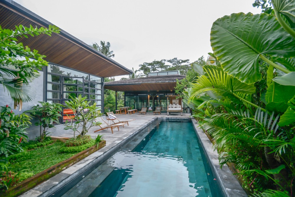 Amazing Riverside Villa with Spacious Land for Sale in Ubud Kibarer