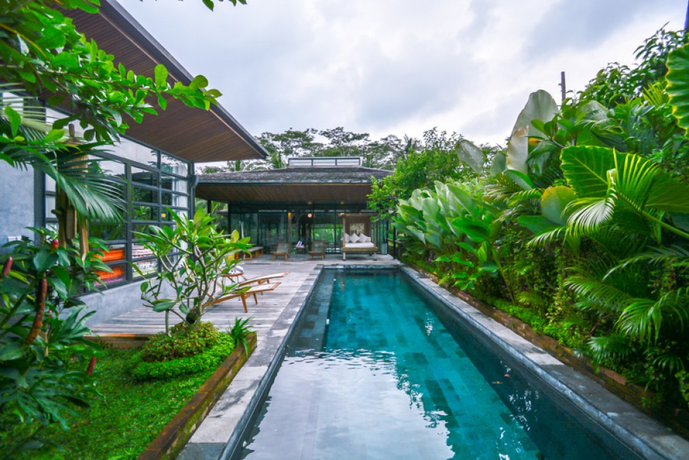Amazing Riverside Villa with Spacious Land for Sale in Ubud Kibarer