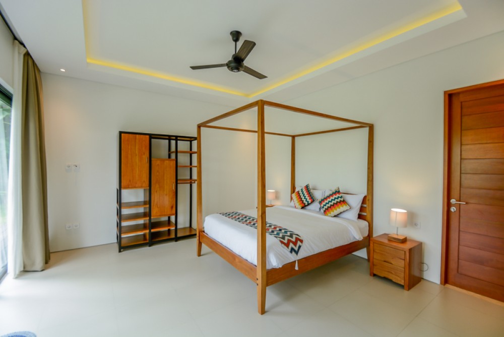 Villa Modern Tiga Kamar Tidur Baru Dijual di Ubud