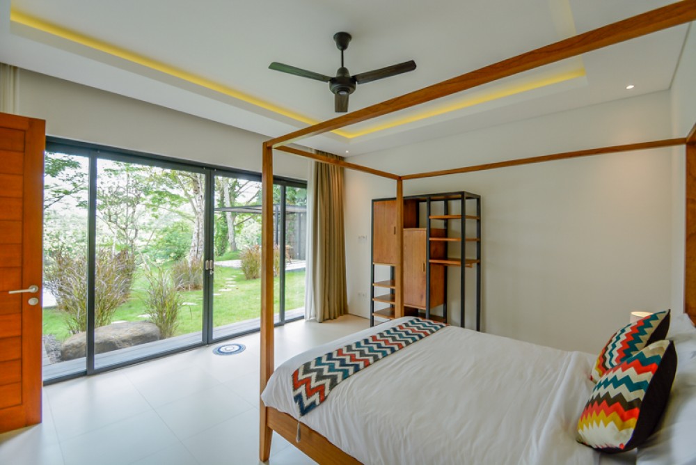 Villa Modern Tiga Kamar Tidur Baru Dijual di Ubud