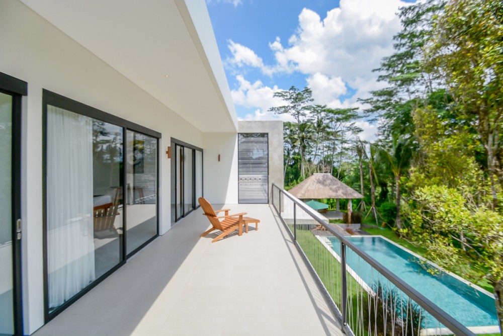 Villa Modern Tiga Kamar Tidur Baru Dijual di Ubud