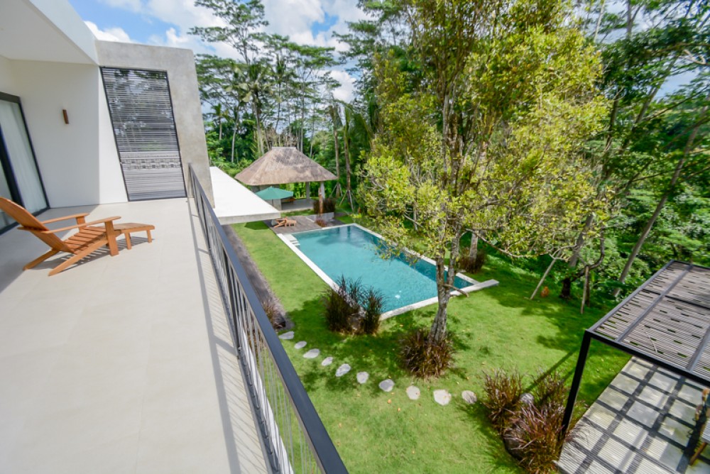 Villa Modern Tiga Kamar Tidur Baru Dijual di Ubud