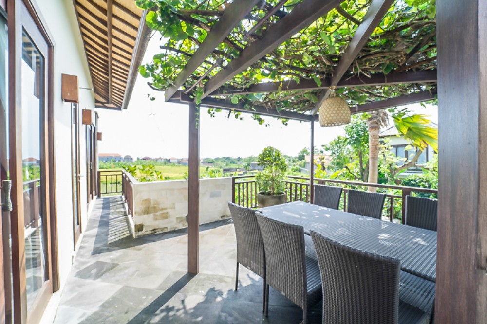 Villa Cantik Dengan Pemandangan Luar Biasa Dijual di Canggu