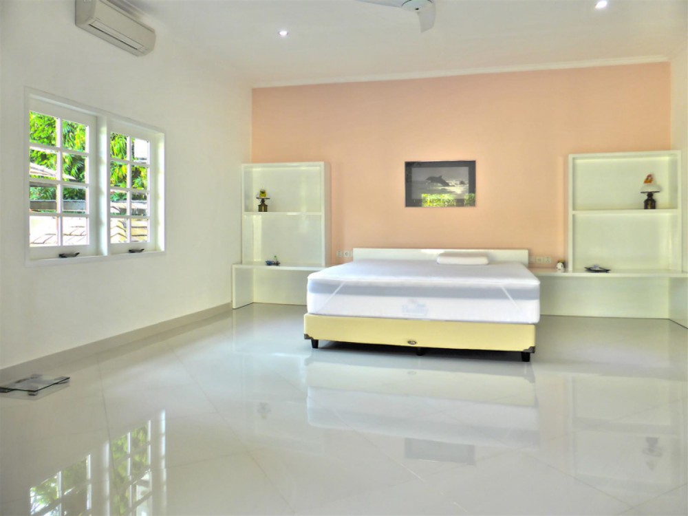 Amazing Four Bedrooms Villa for Sale in Prime Location of Sanur