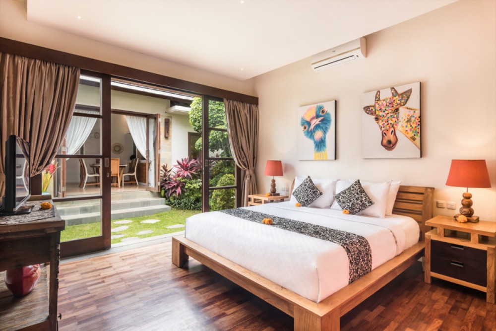 Villa Tiga Kamar Cantik Dijual di Canggu