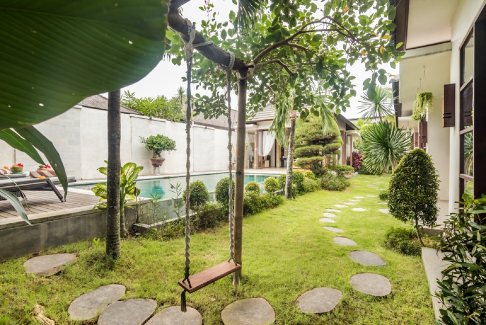 Villa Tiga Kamar Cantik Dijual di Canggu