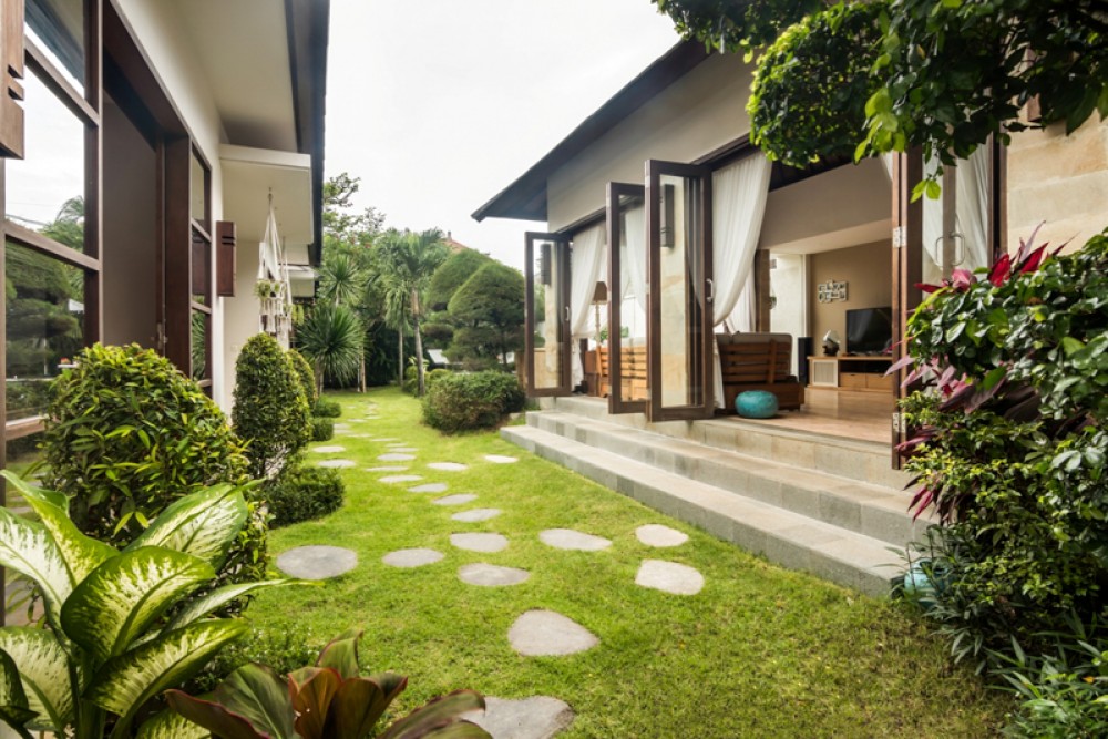 Villa Tiga Kamar Cantik Dijual di Canggu
