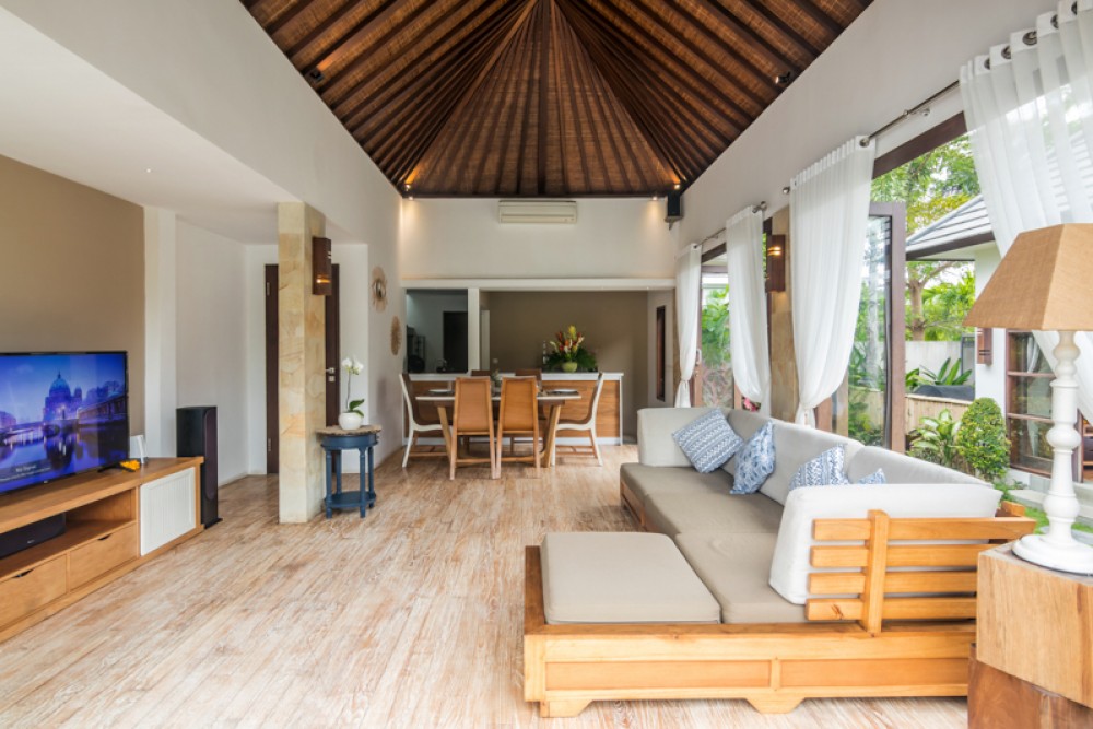 Villa Tiga Kamar Cantik Dijual di Canggu