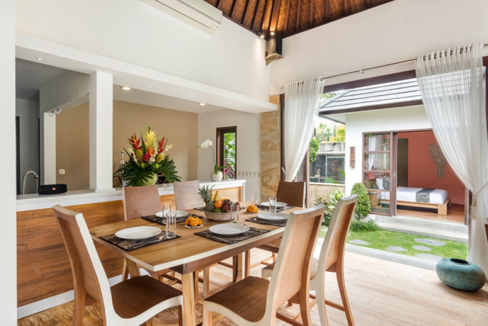 Villa Tiga Kamar Cantik Dijual di Canggu