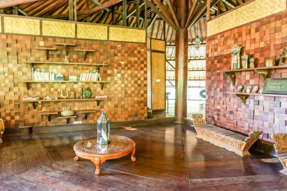 Traditional Freehold Villa with Spacious Land for Sale in Canggu