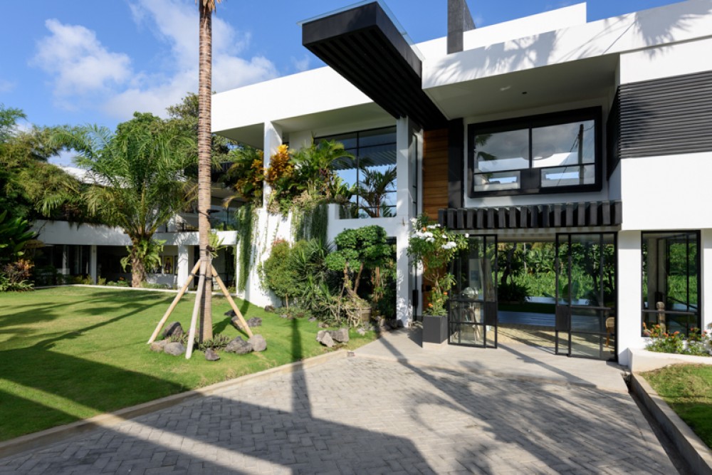 Luxueuse villa Freehold avec rizières à vendre à Canggu