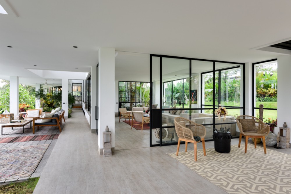 Luxurious Freehold Villa with Rice Paddies View for Sale in Canggu