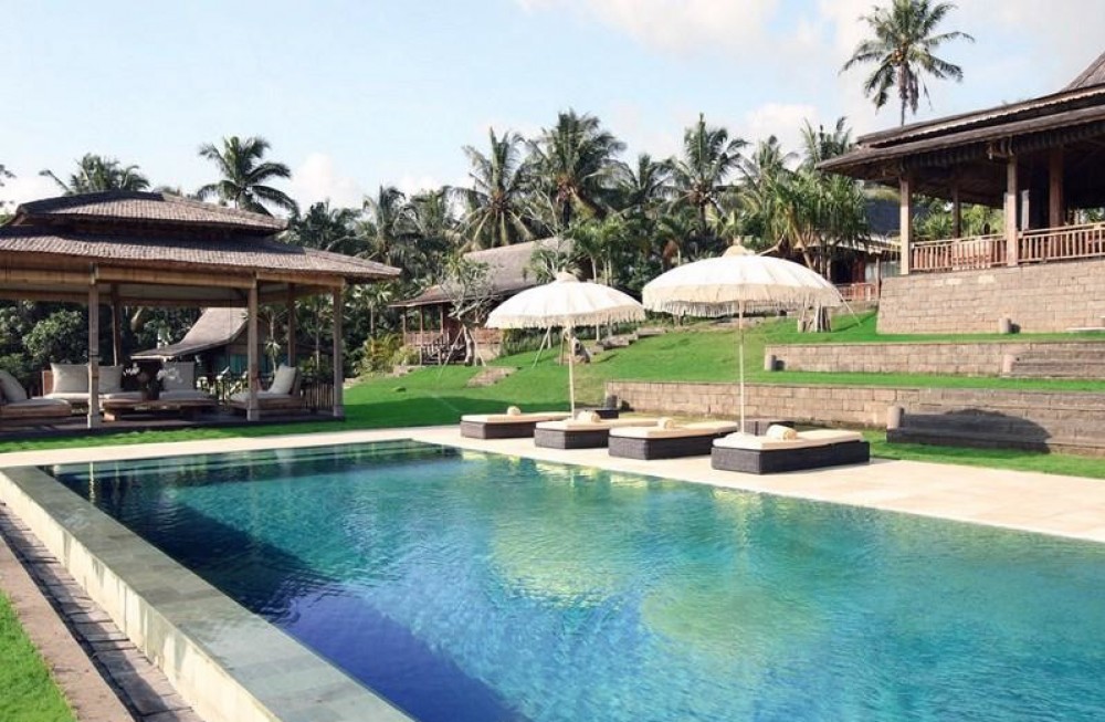 Luxurious Villa with Spacious Land for Sale in Tabanan