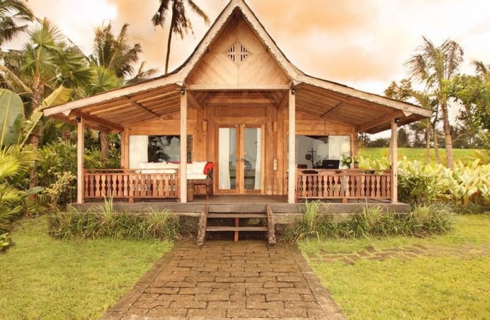 Luxurious Villa with Spacious Land for Sale in Tabanan