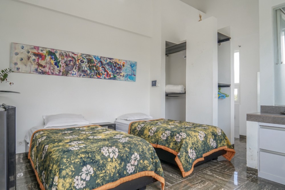 Villa confortable avec cinq chambres à coucher à vendre à Ungasan
