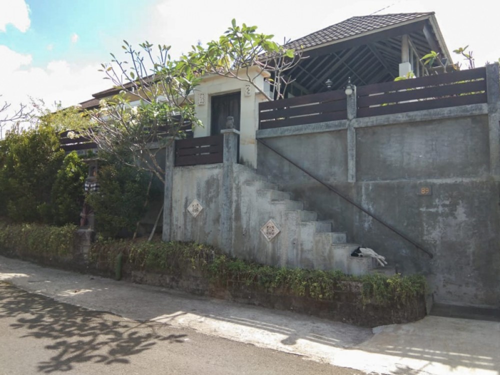 Villa confortable en pleine propriété à vendre à Bukit Ungasan