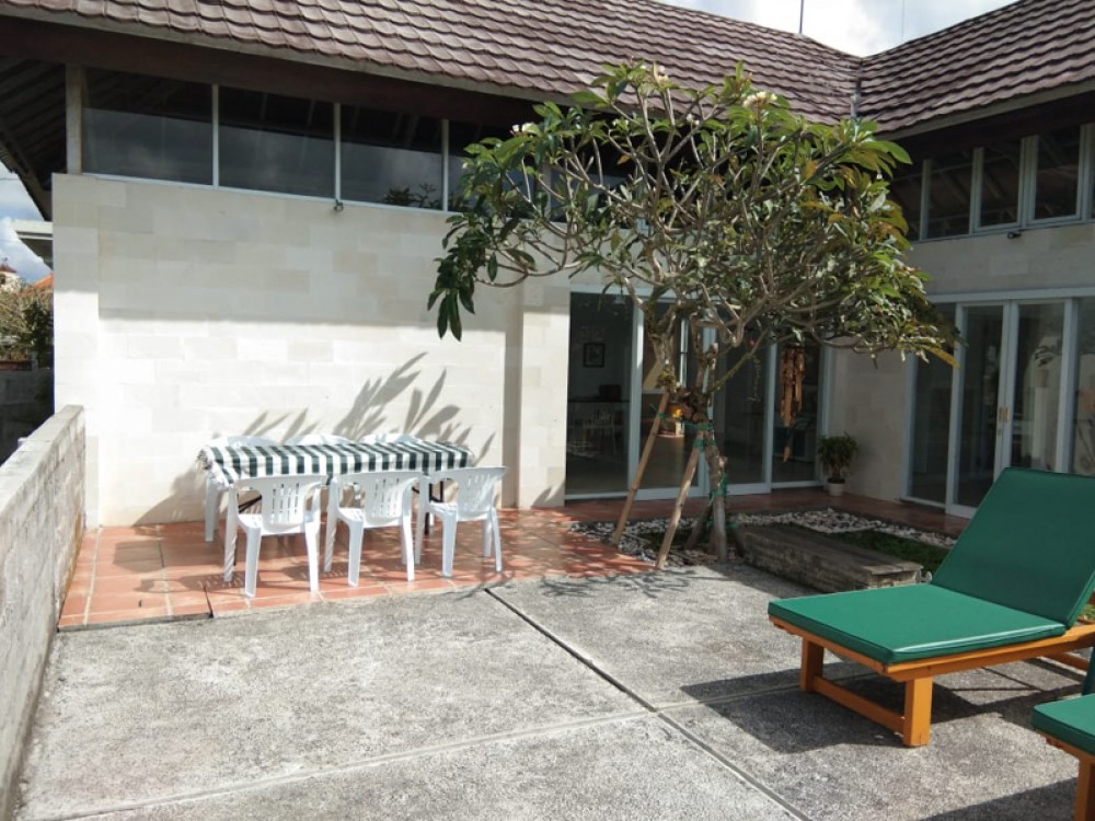 Villa confortable en pleine propriété à vendre à Bukit Ungasan