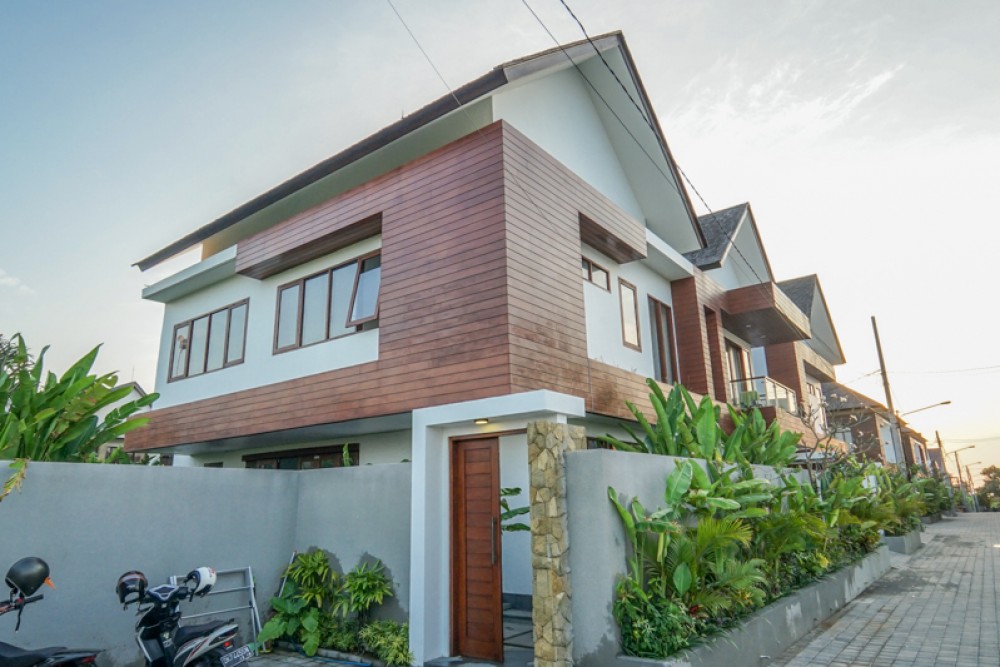 Villa Cantik dengan Pemandangan Sawah Dijual di Canggu