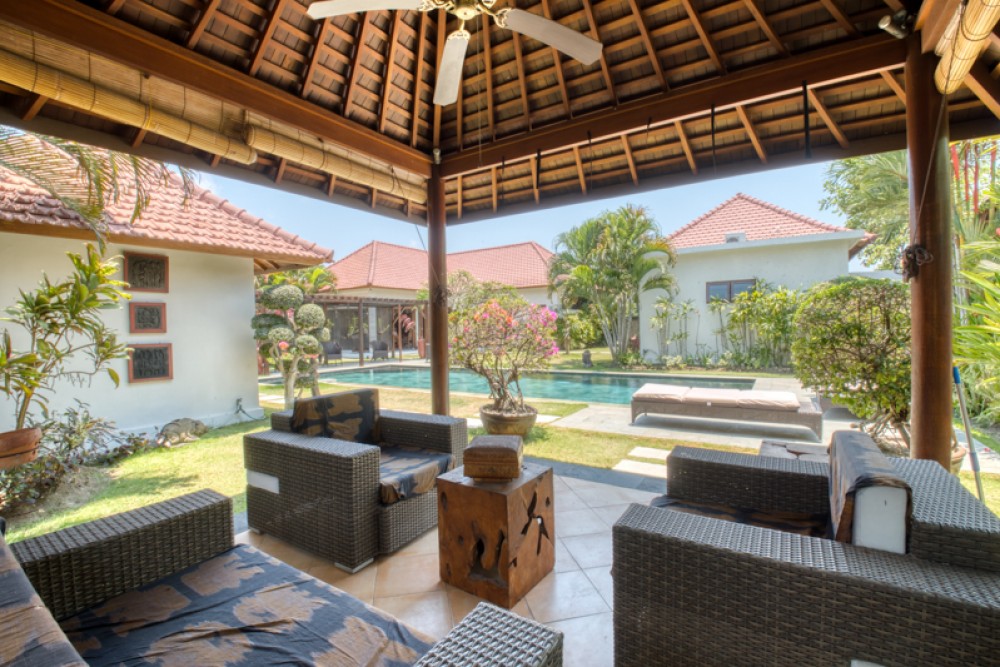 Villa tropicale spacieuse à vendre à Sanur