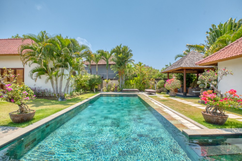 Villa tropicale spacieuse à vendre à Sanur